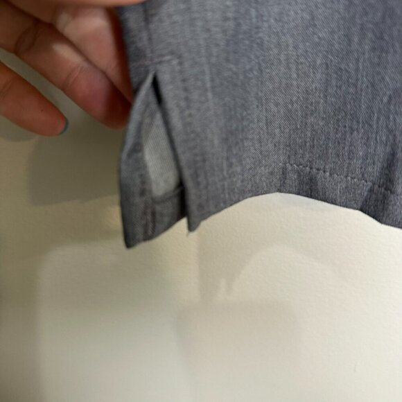 Figs Catarina Scrub Top Womens Medium One Pocket Heather Gray Healthcare Nurse - Picture 5 of 6